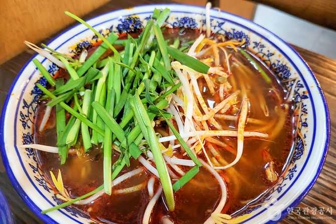 Xiaobao Beef Noodle Soup Jongno - image 1
