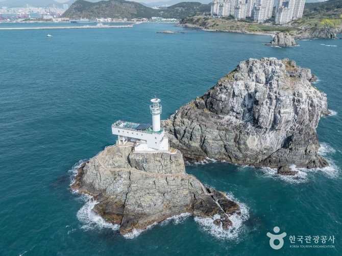 Oryukdo Lighthouse - image 1