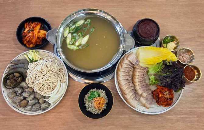 충주 삼구월고기냉면과 시이월칼국수보쌈 본점 맛집 가이드