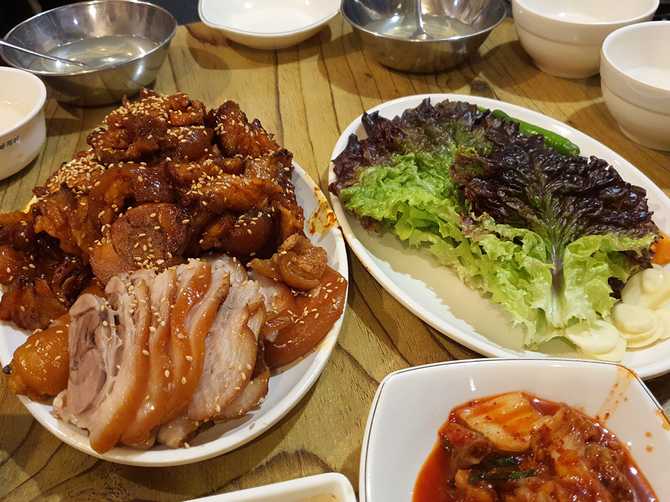 창신동 매운족발 본점: 동대문역 인근 족발 맛집 소개 1