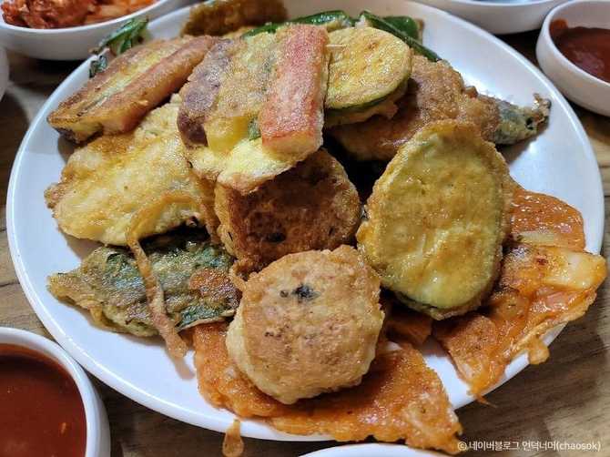 서울 마포구 맛집 추천, 늘푸른식당의 전통과 인기 메뉴 1