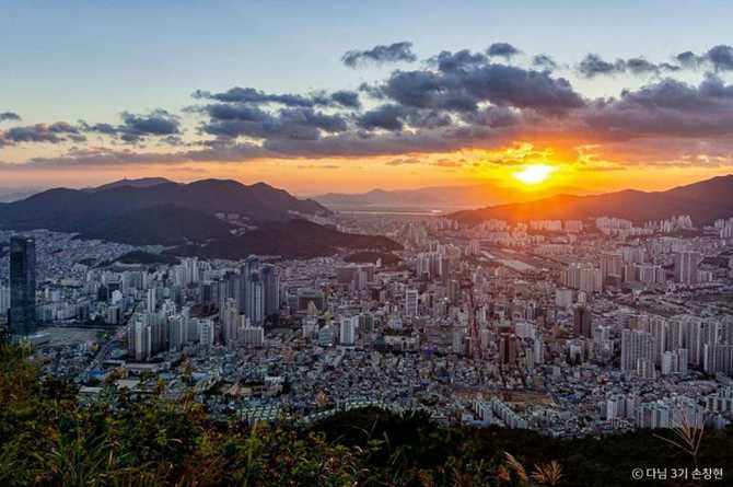 부산 황령산 전망대 가이드: 야경과 자연을 동시에 즐기기 좋은 명소