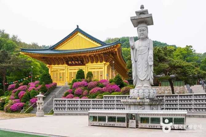 Discover Seoguksa Temple in Seoul - image 4