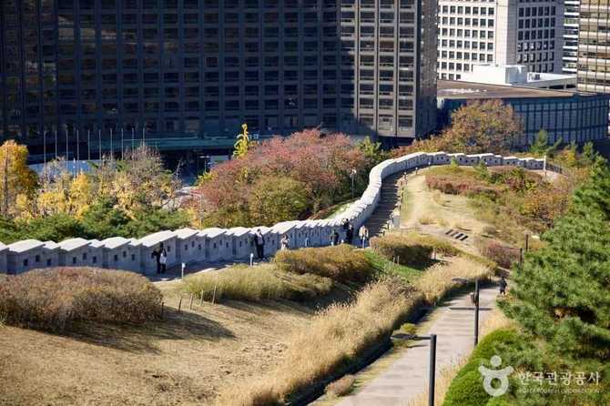 서울 한양도성 순성길 가이드: 도심 속 역사와 자연을 만나는 트레킹 코스