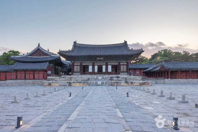 창경궁 역사와 복원 현황, 방문 정보까지 한눈에 보기