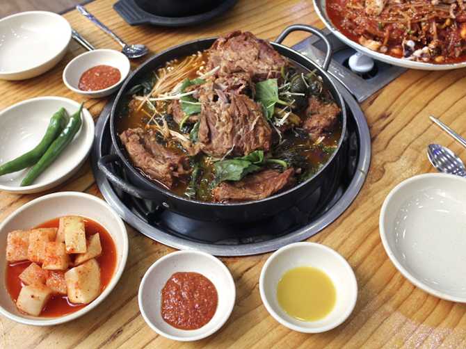양천구 목동 감자탕 맛집, 양천뼈다귀본점 소개와 방문 팁 1