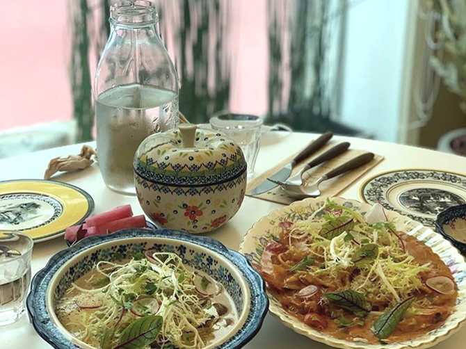 Discover Top Korean Dining - image 1