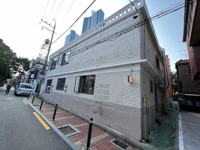 서울 성수동 디저트 카페, 반려동물과 함께하는 로와이드(LOWIDE) 소개
