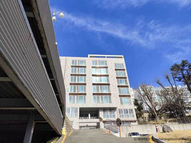 Busan Catholic Cultural Center - image 2