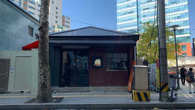 성수동 카페 추천, 모어딥 성수의 인기 도넛과 분위기
