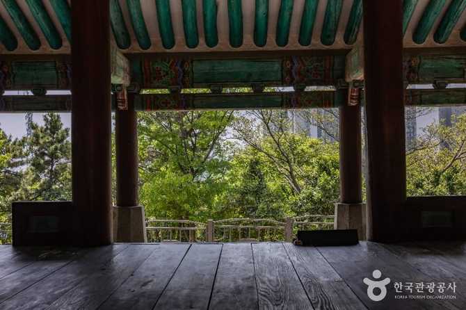부산진성공원 안내와 방문 정보: 부산 동구의 역사와 자연을 만나다 6