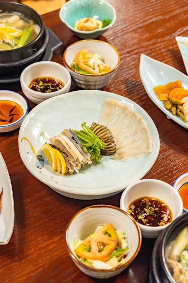 Samseong Sushi - image 8