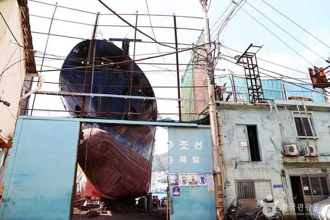 부산 영도 수리조선소길, 조선 산업의 역사를 체험하는 명소 8