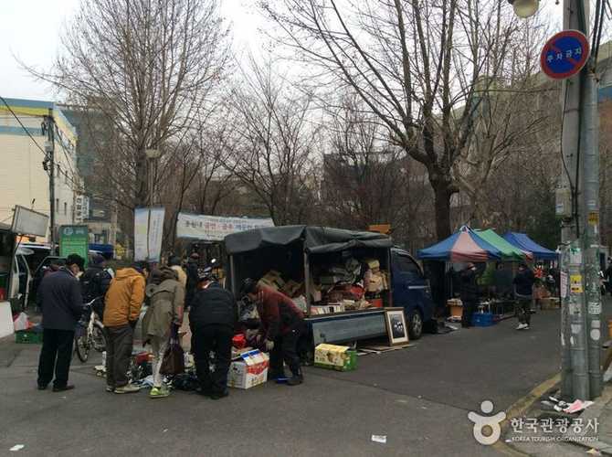 서울풍물시장 안내 및 방문 정보 | 전통과 현대가 어우러진 대표 벼룩시장 11