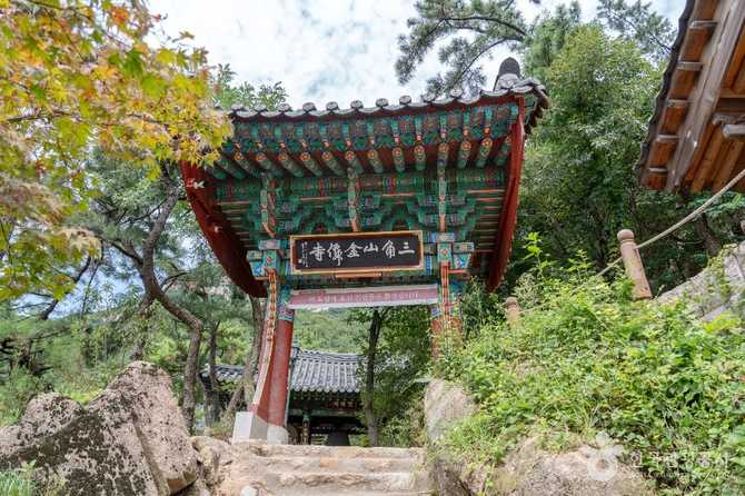 Discover Geumsunsa Temple in Seoul - image 1