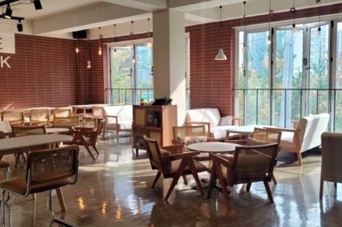 Café Fabric in Sindang - image 1