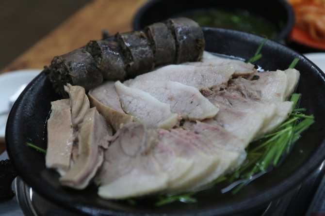 Discover the Authentic Shinchang Gukbap - image 2