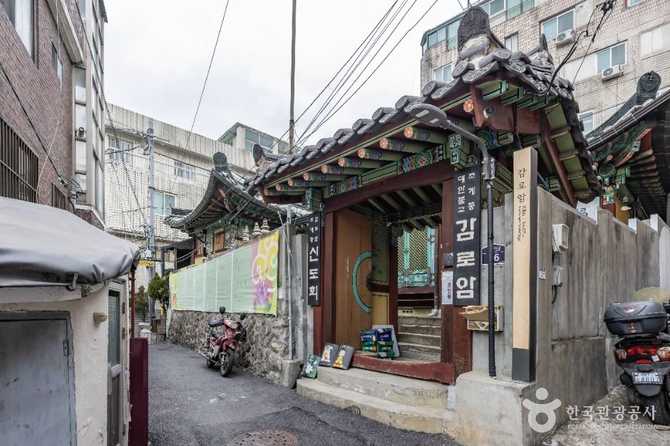서울 감로암: 동네 속 작은 사찰의 역사와 방문 정보 2