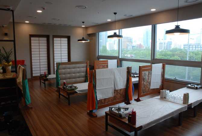 Best Seafood and Sushi Restaurant - image 2