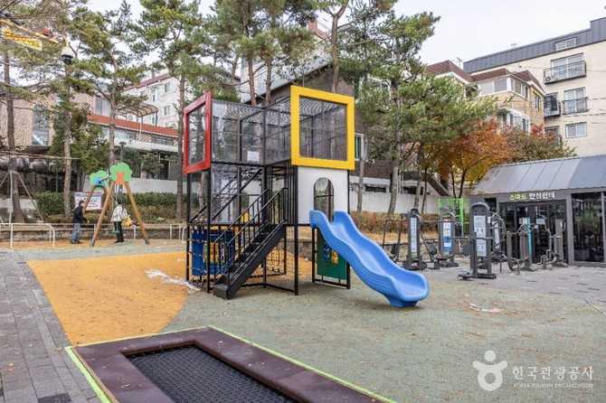 Explore Ginkgo Park - image 1