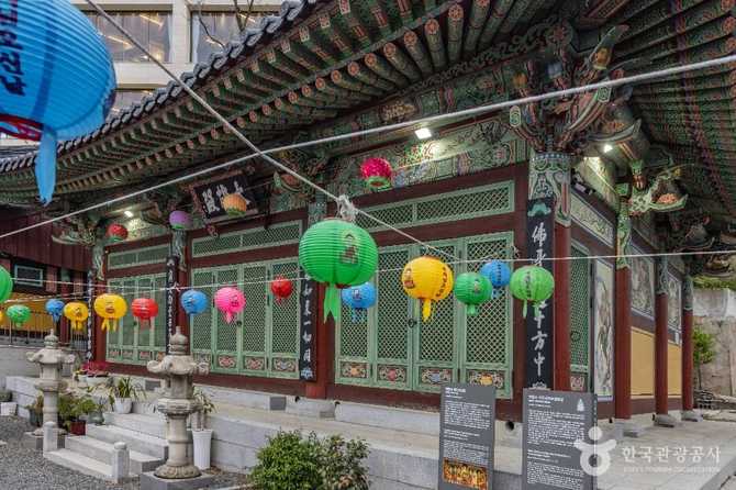 부산 연등사: 도심 속 사찰과 문화유산 탐방 가이드 2