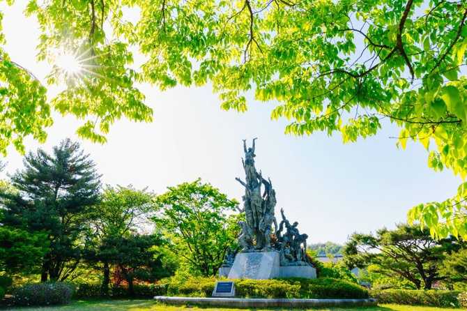 Visit the National Seoul Memorial - image 2