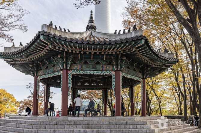 Namsan Palgakjeong - image 1