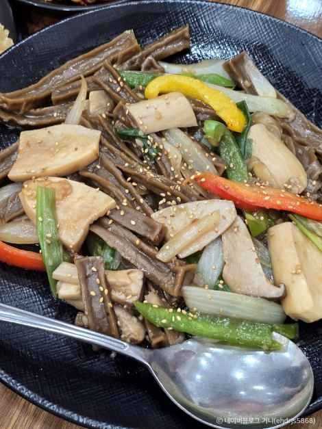 서울 도봉구 추천 건강 채식 맛집, 산도토리임자탕의 자연 친화 도토리 요리 2