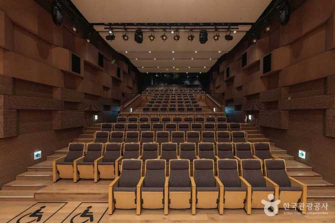 서울 강남구 거암아트홀: 최고의 클래식 및 공연 공간 안내 5
