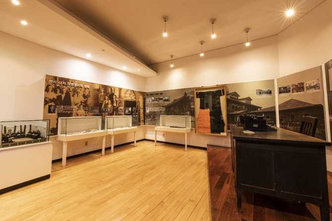 Discover the History and Education - image 4
