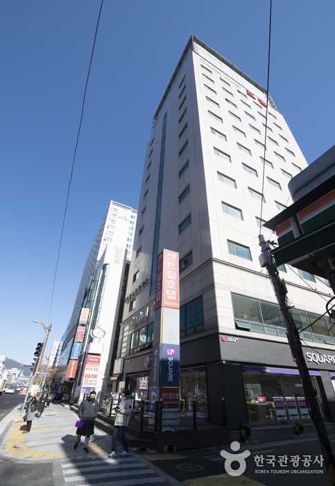 Busan Central Hotel - image 5