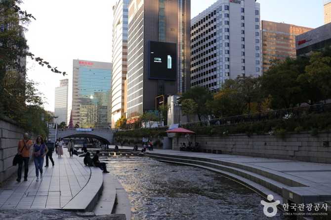 서울 도심 속 자연과 문화가 어우러진 청계천 명소 안내 4