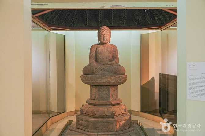 Explore Dongguk University Museum - image 4