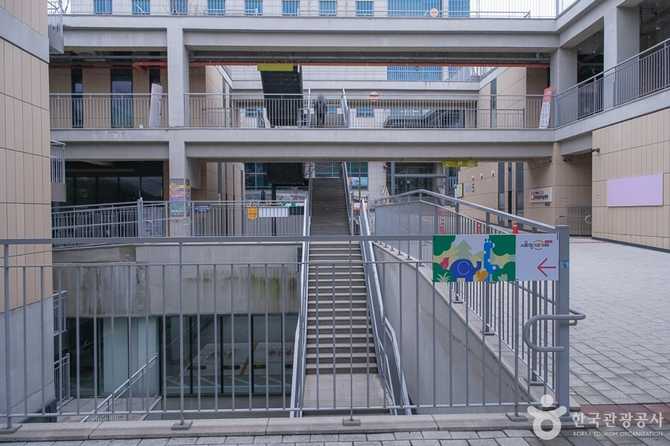 Discover Seoul Family Plaza - image 2