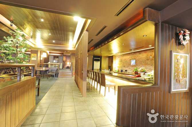 Utopia Tourism Hotel in Busan - image 4