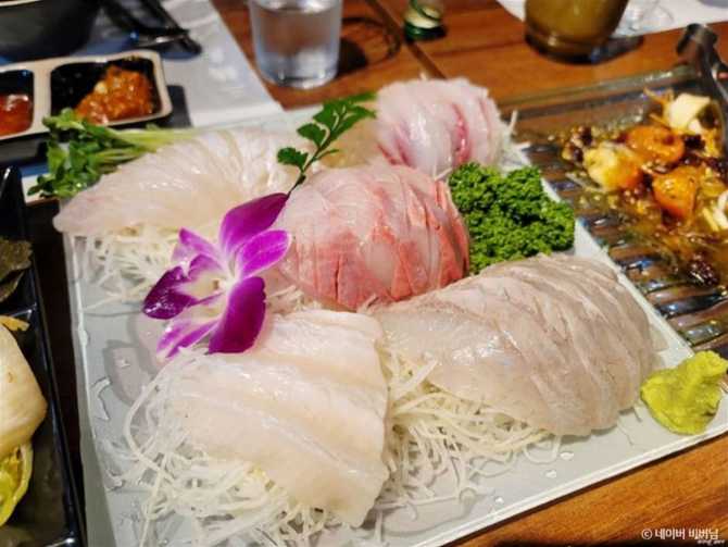 Best Korean Seafood Restaurant in - image 1