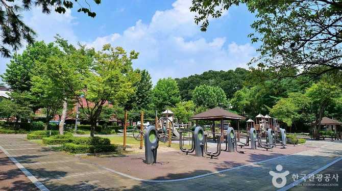 Eungok Village Park - image 3
