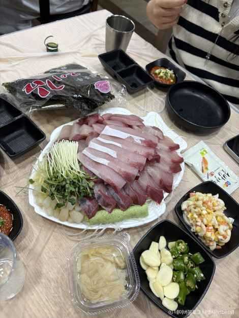Discover Top Seafood Dining at - image 3