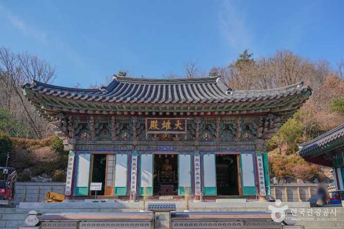 Hwagyesa Temple Seoul - image 3