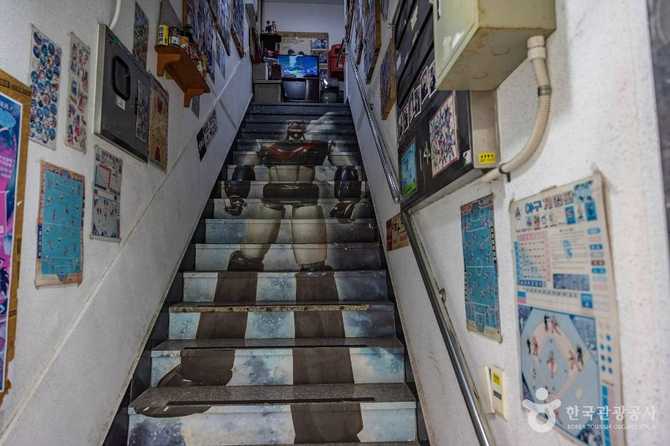 Discover Nostalgic Fun at Busan - image 20