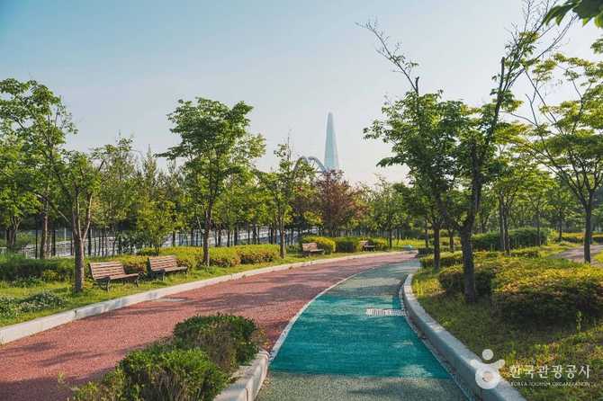Visit Yileon Eco Park - image 4
