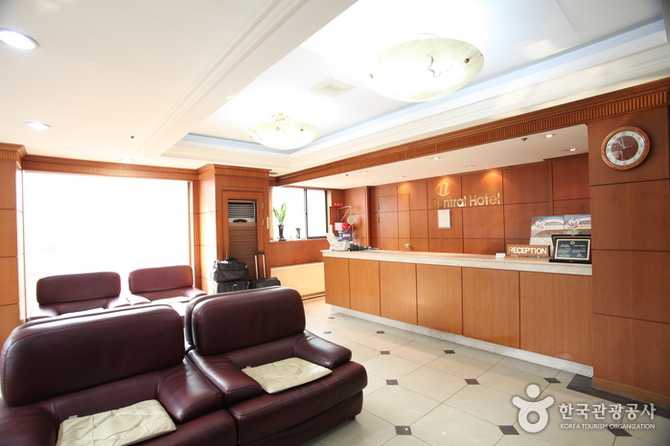 Busan Central Hotel - image 4