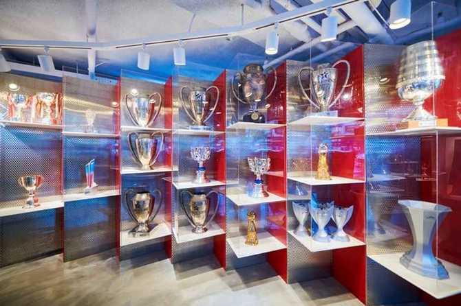 Visit T1 HQ SHOP - image 4