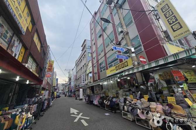 Explore Busan's Bupyeong - image 4