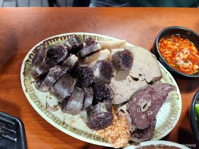 마포소문난원조족발: 30년 전통의 맛과 푸짐한 서비스 4