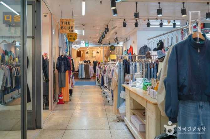 Complete Guide to Itaewon Market - image 3