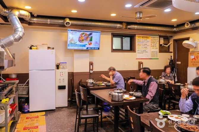 서울 자양동 맛집 우성식당, 30년 전통 영양돌솥밥과 인기 메뉴 소개 4