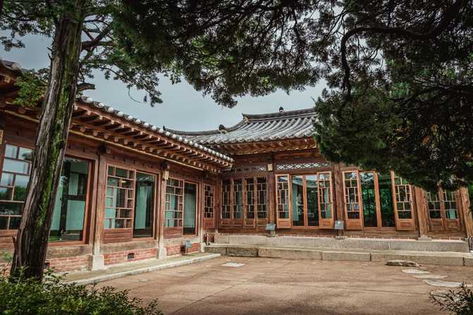 Discover the Historic Baek Inje - image 3