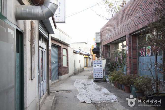 Experience Traditional Markets at Songje - image 5