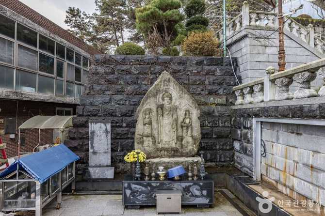 Visit Bonwonjeongsa Temple in Seoul - image 5